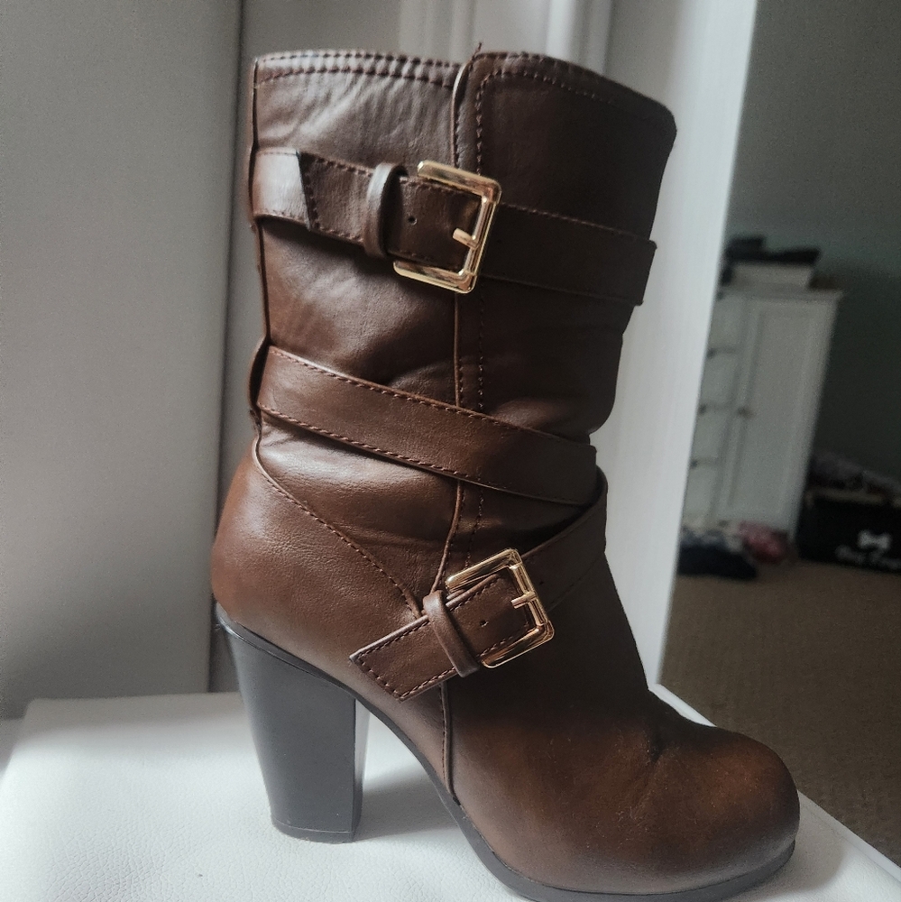 Brown Leather Buckle Boots